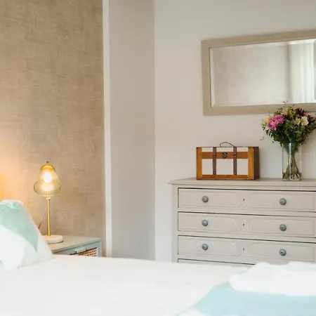 アパート Sunny And Spacious House, 4bd 3bath Downtown ポルト