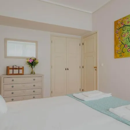 Sunny And Spacious House, 4bd 3bath Downtown *