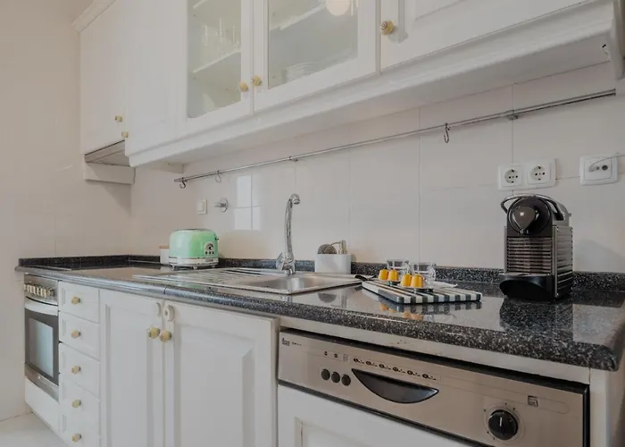 شقة Sunny And Spacious House, 4bd 3bath Downtown بورتو