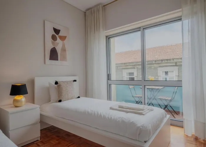 Sunny And Spacious House, 4bd 3bath Downtown شقة