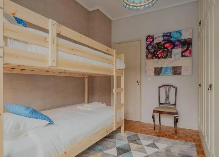 Sunny And Spacious House, 4bd 3bath Downtown * Porto