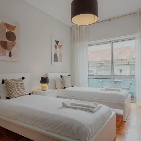 Διαμέρισμα Sunny And Spacious House, 4bd 3bath Downtown