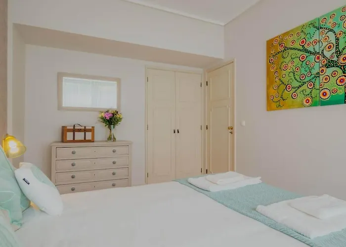 Sunny And Spacious House, 4bd 3bath Downtown *