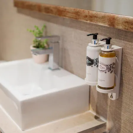 Sunny And Spacious House, 4bd 3bath Downtown Appartement *