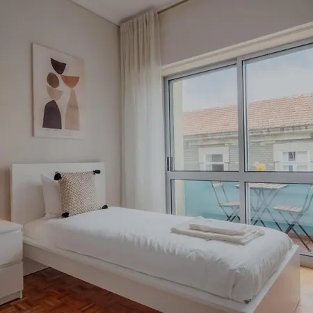 Sunny And Spacious House, 4bd 3bath Downtown Appartement