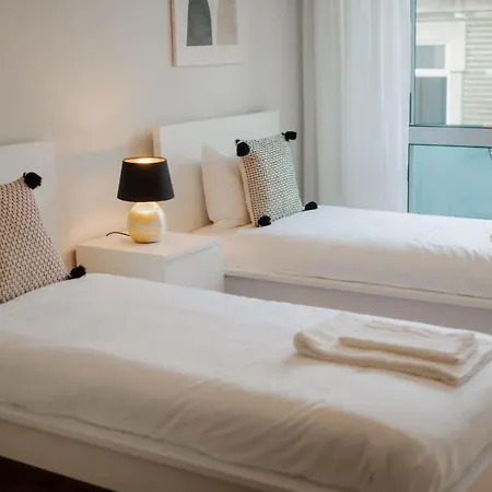 Sunny And Spacious House, 4bd 3bath Downtown Appartement Porto